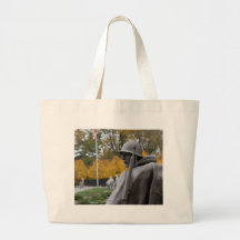 Korean War Memorial veterans Status Tote Bags