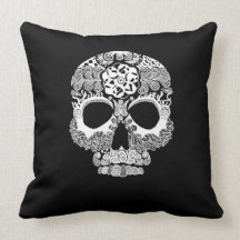 La Bella Muerte Dark Throw Pillow
