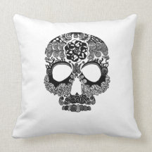La Bella Muerte Throw Pillow