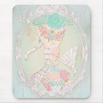 la Haute Société de Madame Solange Mousepads