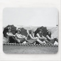 Lansburg Bathing Girls: 1922 Mouse Pad