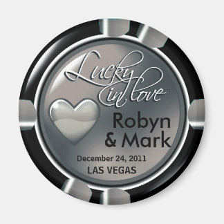 Las vegas casino poker chip magnet