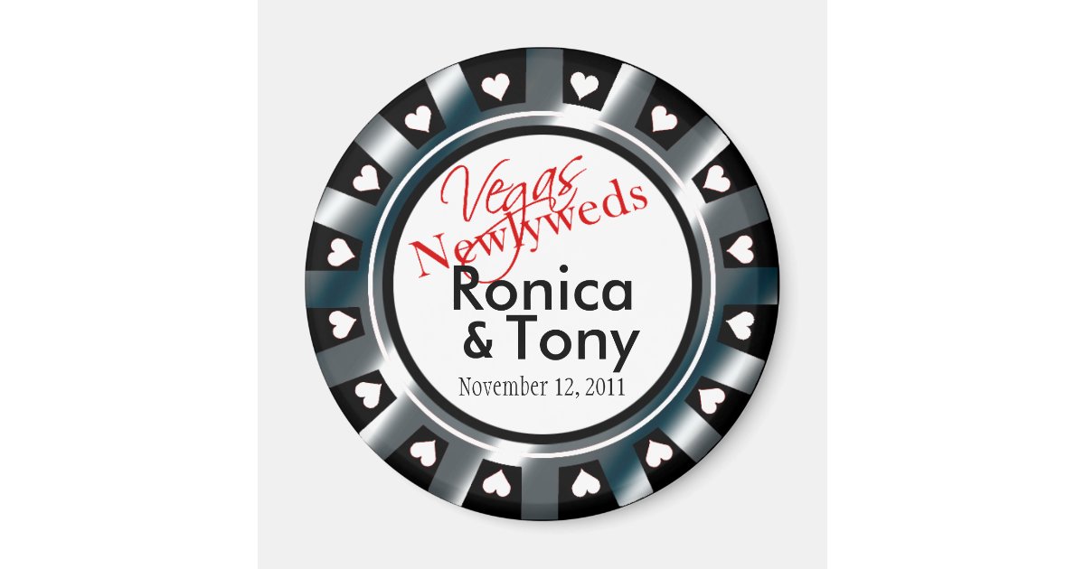 Las vegas casino poker chip magnet