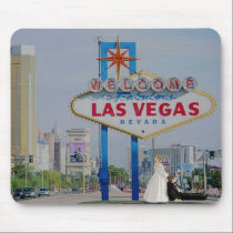 Las Vegas Wedding Mousepad, Bride dragging Groom