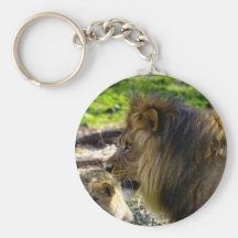 León masculino dejado llavero