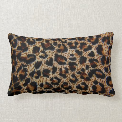 Leopard Print Throw Pillows / Looked at the leopard print throw pillows