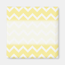 Light Yellow and White Zigzags. Magnet