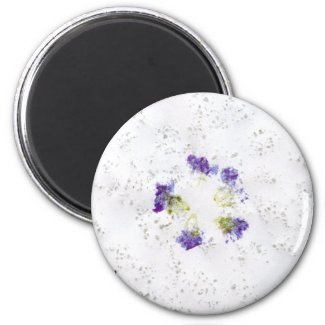 Lilac colored smashed flower design with divots magnet