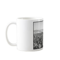 Lincoln Delivering The Gettysburg Address Mugs