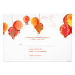 Linternas de papel modernas rojas que casan RSVP ( Comunicados Personales