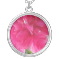 looking pendant