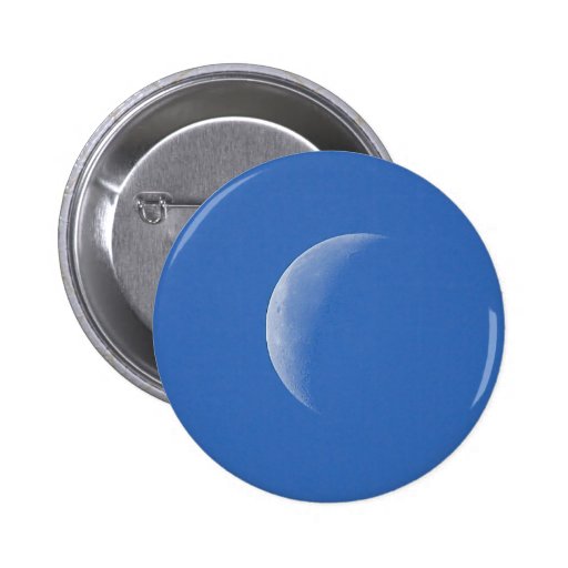 Luna en el cielo azul pin