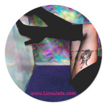 Luna Gams round sticker (sheet)