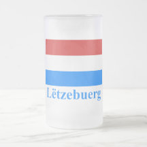 Luxemburgo señala por medio de una bandera con nom taza