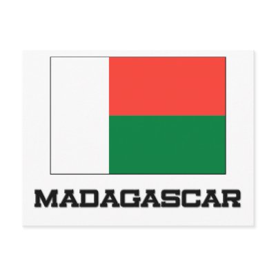 http://rlv.zcache.com/madagascar_flag_postcard-p239778314932508808qibm_400.jpg
