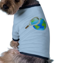 Magnifying glass world earth globe concept pet tee