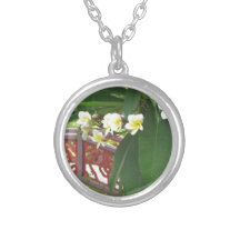 Magnolia Exotique Necklace