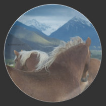 Manes & Mountains Plate plates