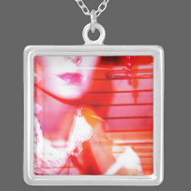 Mannequin necklaces