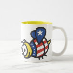 Manosee 4 de julio la taza de la abeja