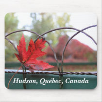 Maple Leaf, Hudson, Québec, Canada mousepads