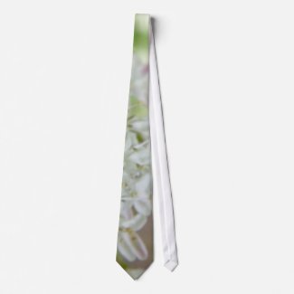 Meadowsweet tie