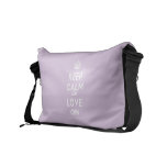 [Crown] keep calm and love on  Messenger Bags