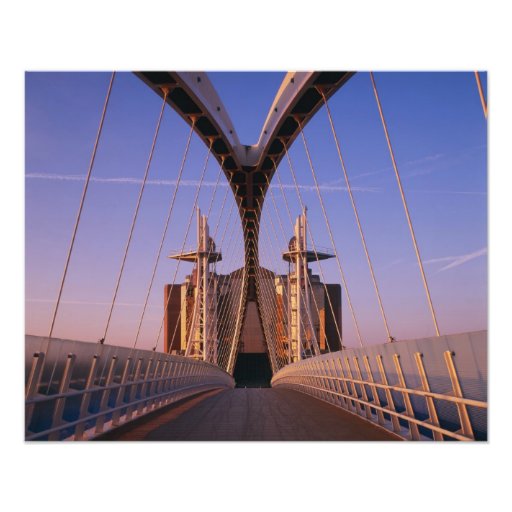 Millennium Bridge, Lowry Centre, Salford Photo