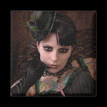 Miss Peacock - Magnet