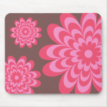 Modern Groovy Daisies Mousepad
