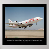 Modified L-1011 takes off with the X-34 Print