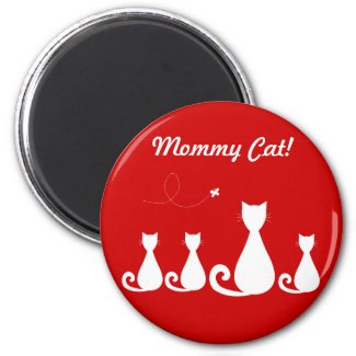 Mommy Cat With Kittens magnet