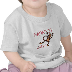 MONKEY SEE t-shirt in pink shirt