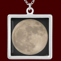Moon Necklace Romantic Bring you the Moon Jewelry necklaces
