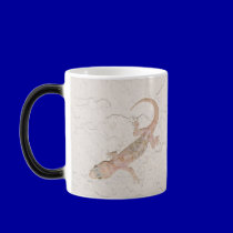 Morphing Gecko Mug mugs