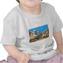 Mount Rushmore Classic View t-shirts