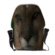 'Mountain Lion on the Hunt' Commuter Bag