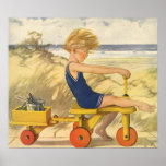 Muchacho del vintage que juega en la playa con los poster