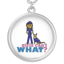 Mujer de la policía K-9 Grimpola