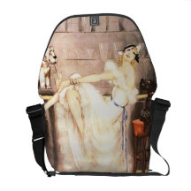Mujer gay del vintage del trío en barra con los pe bolsa messenger