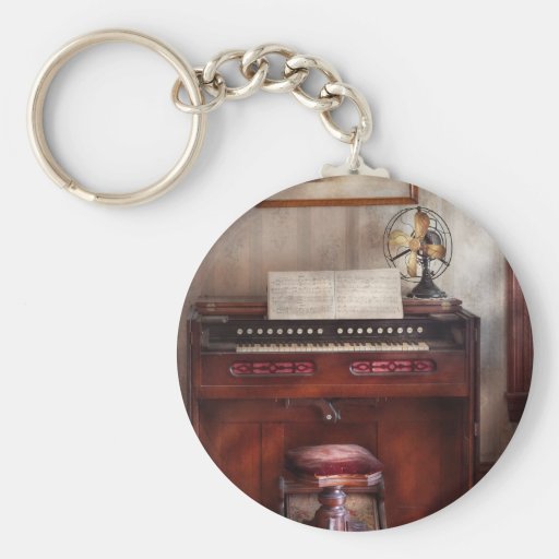 Musician - Organist - My Grandmothers organ Keychains