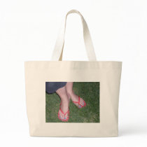 MY FEET IN THE GRASS TOTE BAG