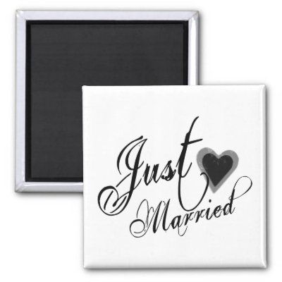 Naughy Grunge Script - Just Married Heart Black Magnets