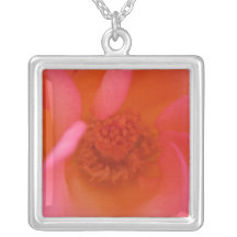 Nectar Necklace