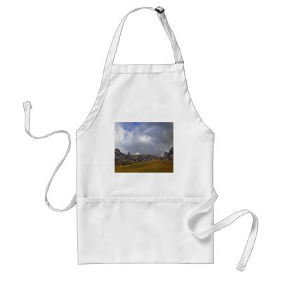 New Zealand: Castle Hill Aprons by vladstudio