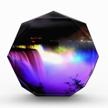 Niagara-Falls-under-floodlights-at-night Award