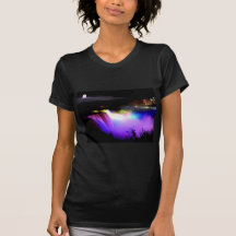 Niagara-Falls-under-floodlights-at-night Tshirts