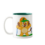 This cute lion is nordic walking with ski poles. He loves to be in the outdoors and take in the fresh air. His hat sports a picture of a leaf showing everyone that he loves nature and supports the environment. This makes a great gift for anyone who loves walking outside, nordic walking, fitness walking or pole walking.