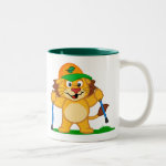 This cute lion is nordic walking with ski poles. He loves to be in the outdoors and take in the fresh air. His hat sports a picture of a leaf showing everyone that he loves nature and supports the environment. This makes a great gift for anyone who loves walking outside, nordic walking, fitness walking or pole walking.