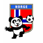 This adorable little panda is too cute! He's featured in front of a large flag from Norway and ready to play football and score some goals. This cute design is perfect for football players and soccer fans.